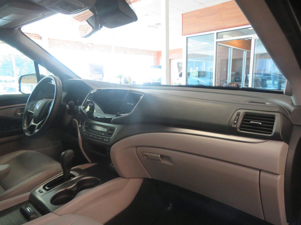 Photo 35 of this HONDA PILOT