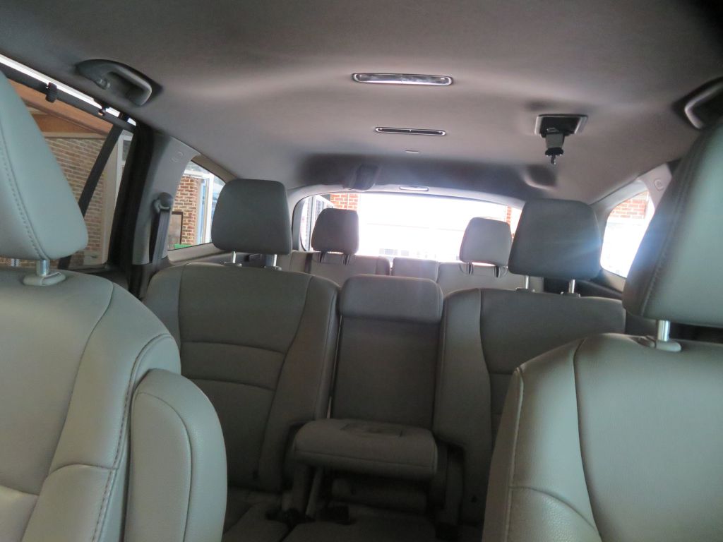 Photo 51 of this HONDA PILOT