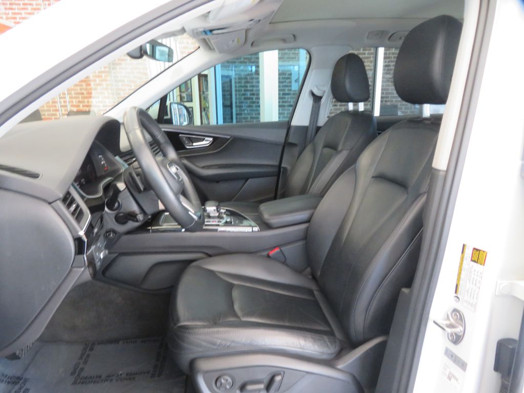 Photo 15 of this AUDI Q7