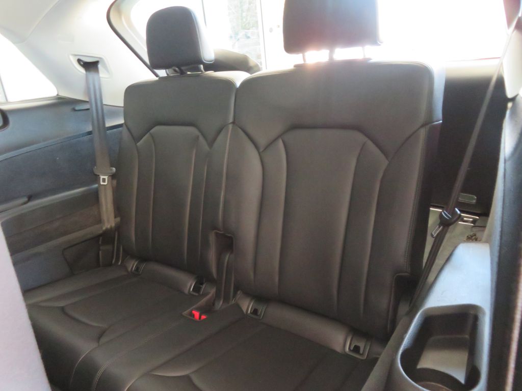 Photo 20 of this AUDI Q7