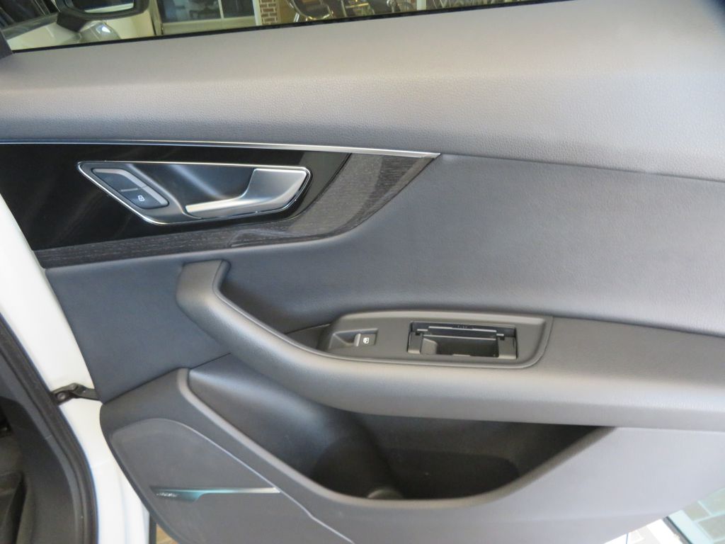 Photo 22 of this AUDI Q7