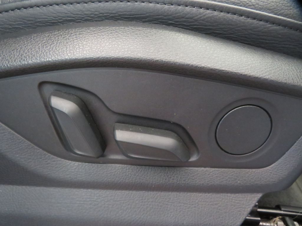 Photo 28 of this AUDI Q7