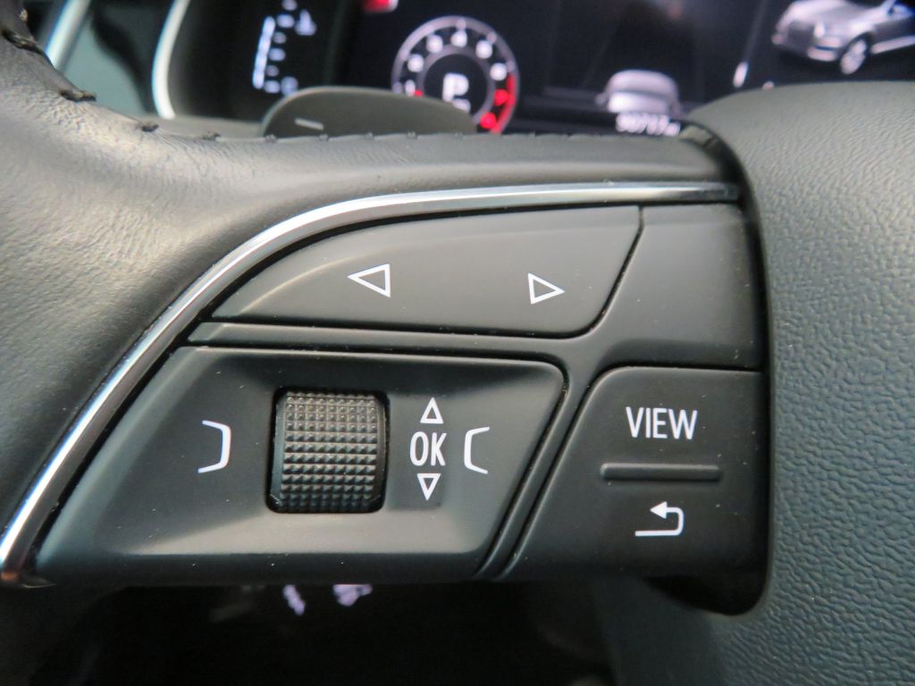 Photo 34 of this AUDI Q7