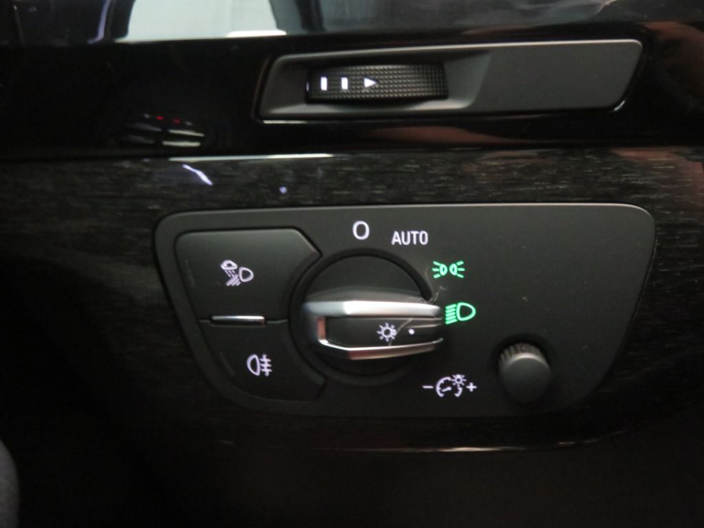 Photo 36 of this AUDI Q7