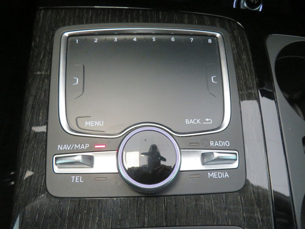 Photo 48 of this AUDI Q7