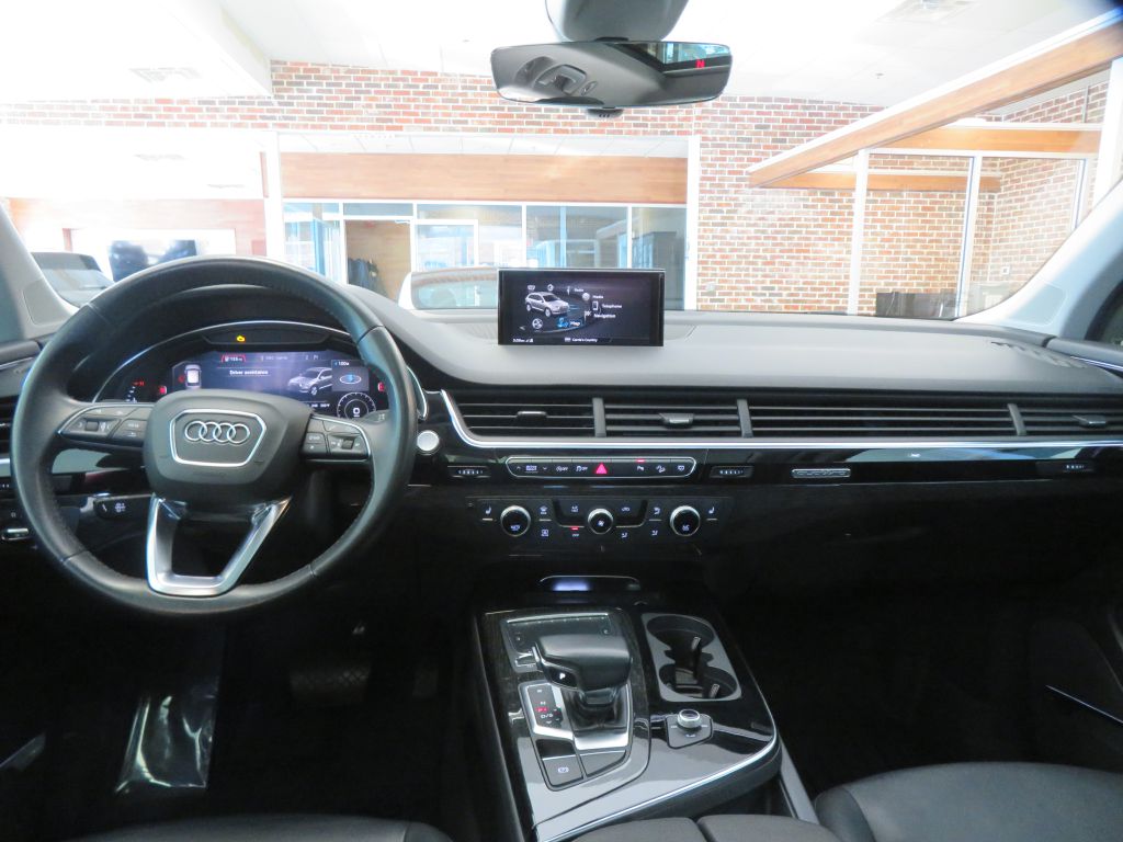 Photo 55 of this AUDI Q7