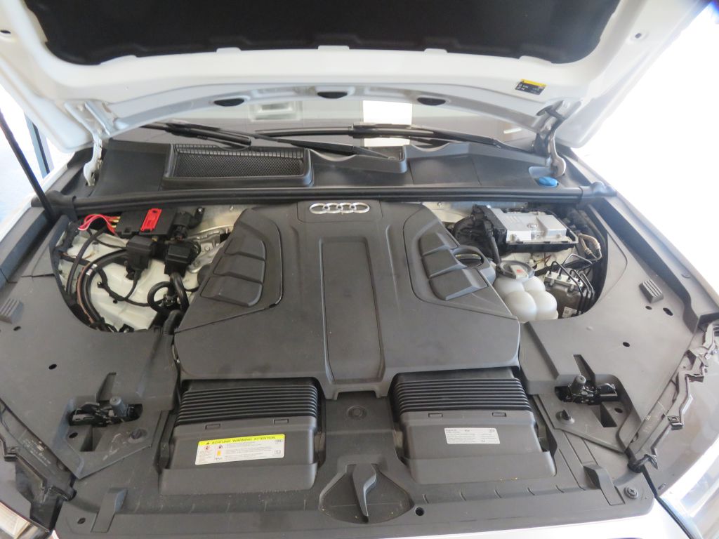 Photo 60 of this AUDI Q7