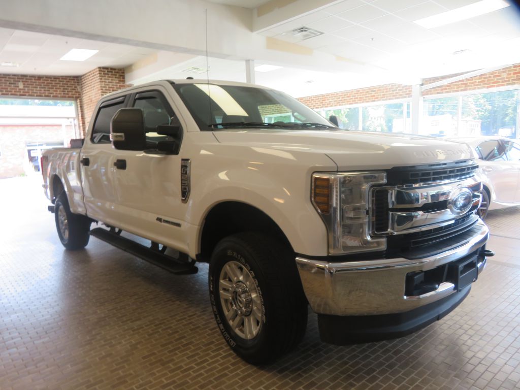 Photo 3 of this FORD F250 XLT