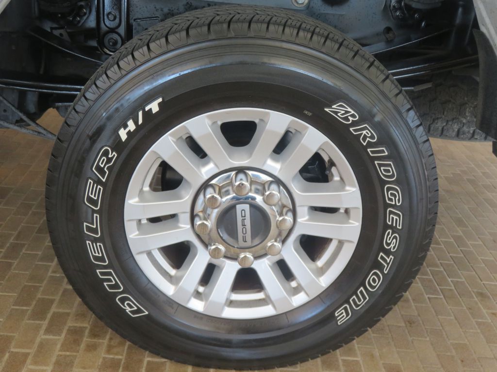 Photo 8 of this FORD F250 XLT