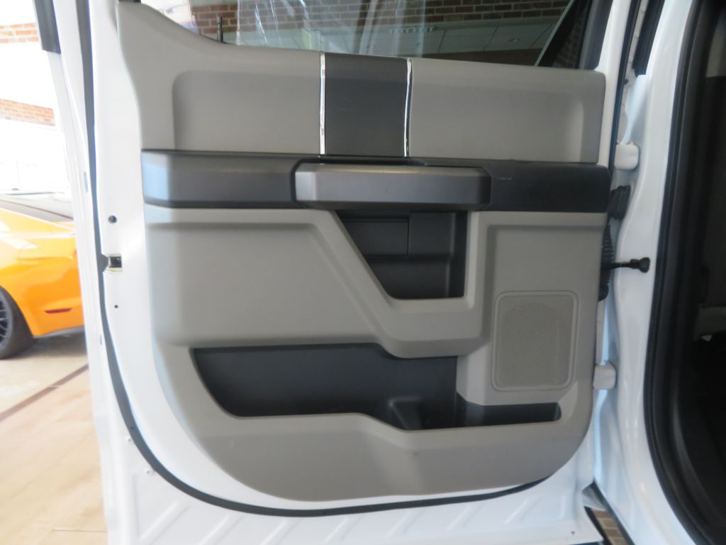 Photo 16 of this FORD F250 XLT