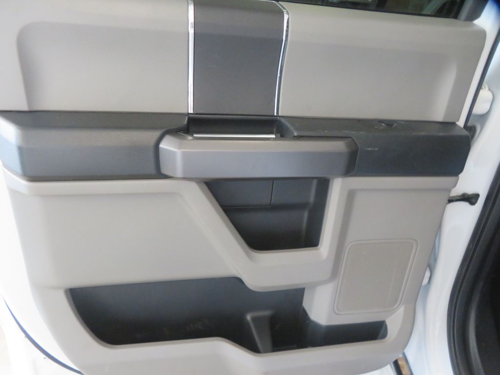 Photo 17 of this FORD F250 XLT