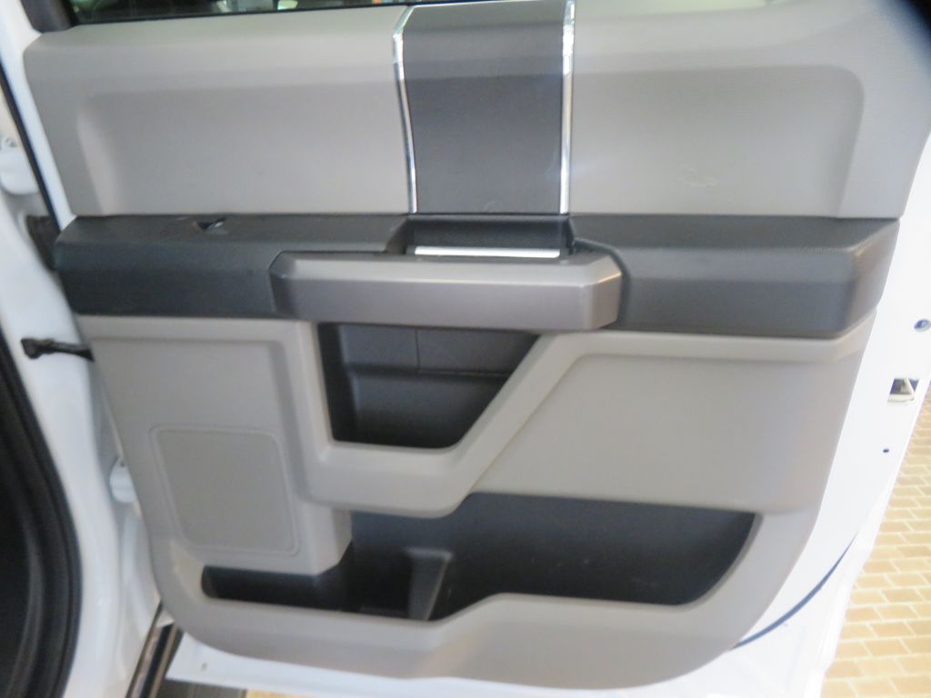 Photo 20 of this FORD F250 XLT