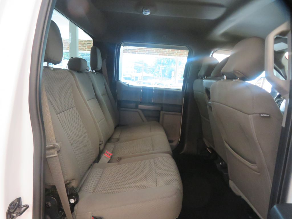Photo 21 of this FORD F250 XLT