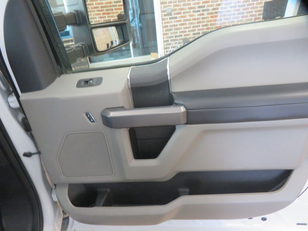 Photo 23 of this FORD F250 XLT