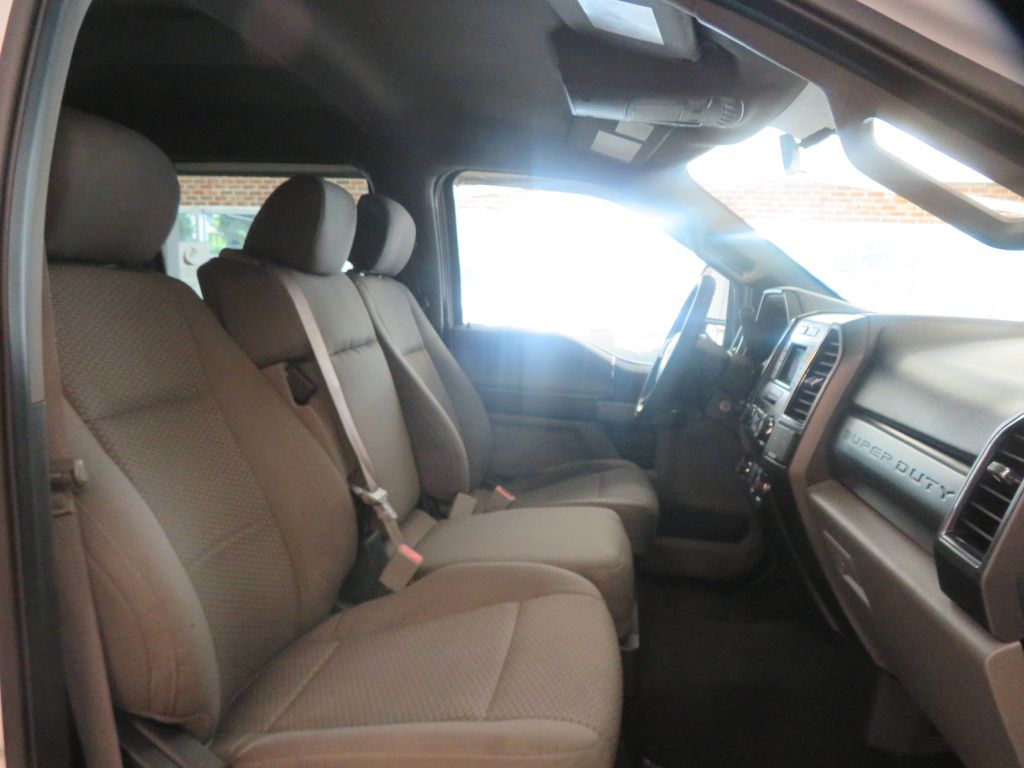 Photo 24 of this FORD F250 XLT