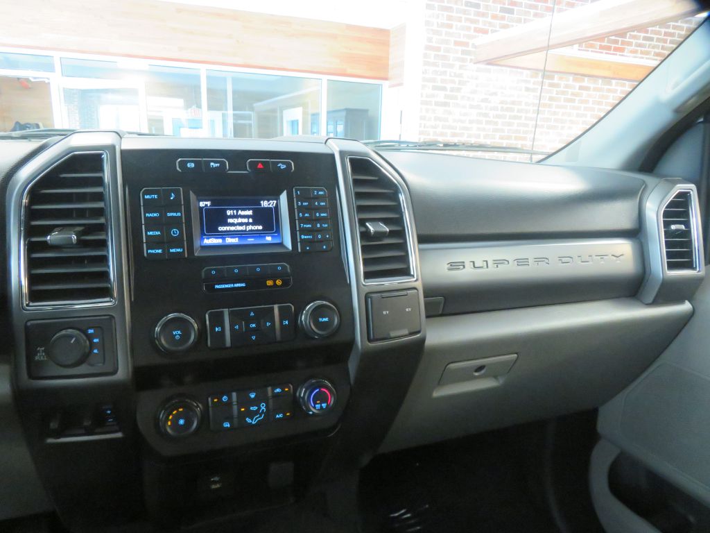 Photo 35 of this FORD F250 XLT