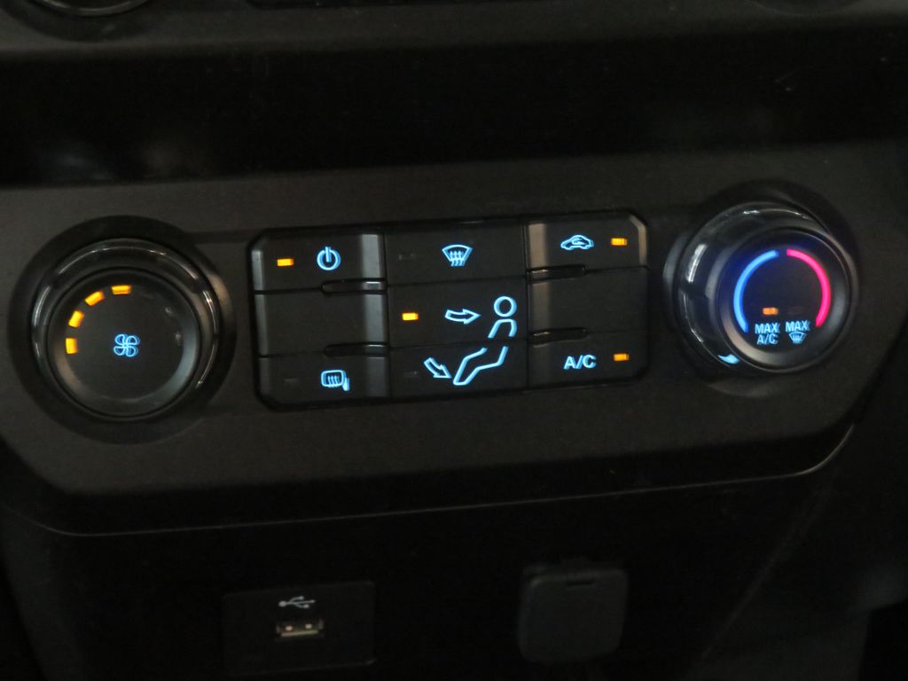 Photo 39 of this FORD F250 XLT