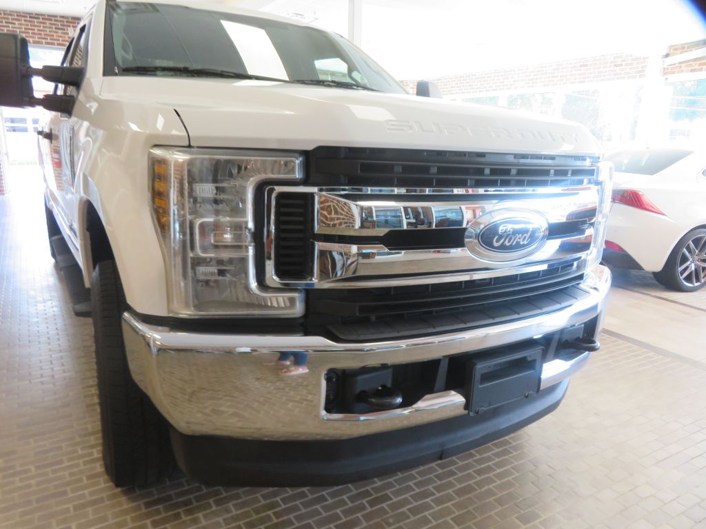 Photo 56 of this FORD F250 XLT