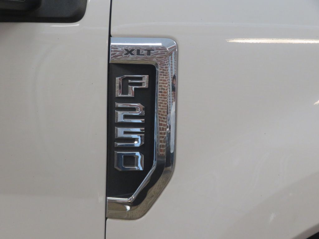 Photo 59 of this FORD F250 XLT