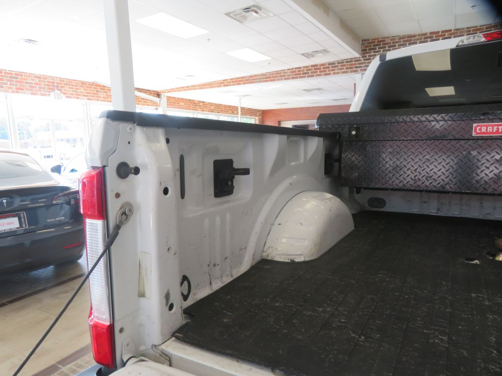 Photo 68 of this FORD F250 XLT