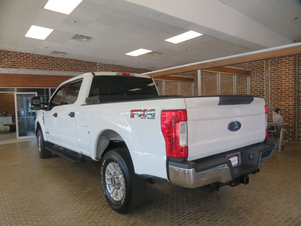 Photo 75 of this FORD F250 XLT