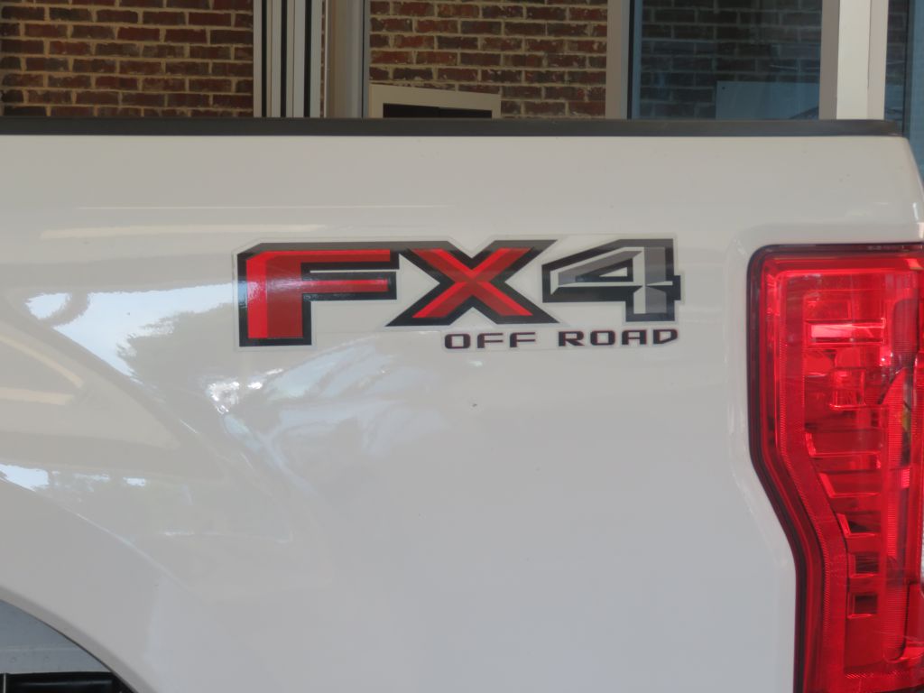 Photo 76 of this FORD F250 XLT