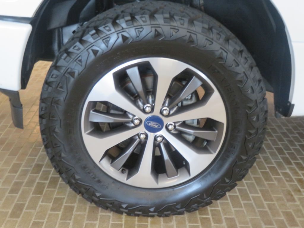 Photo 7 of this FORD F150
