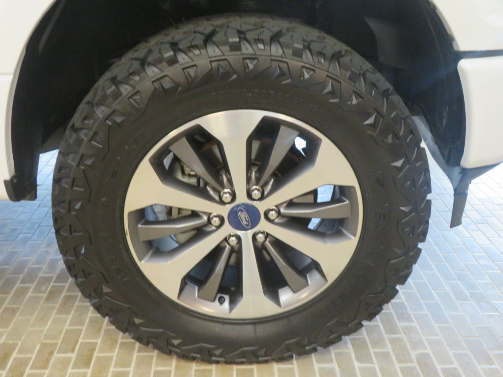 Photo 10 of this FORD F150