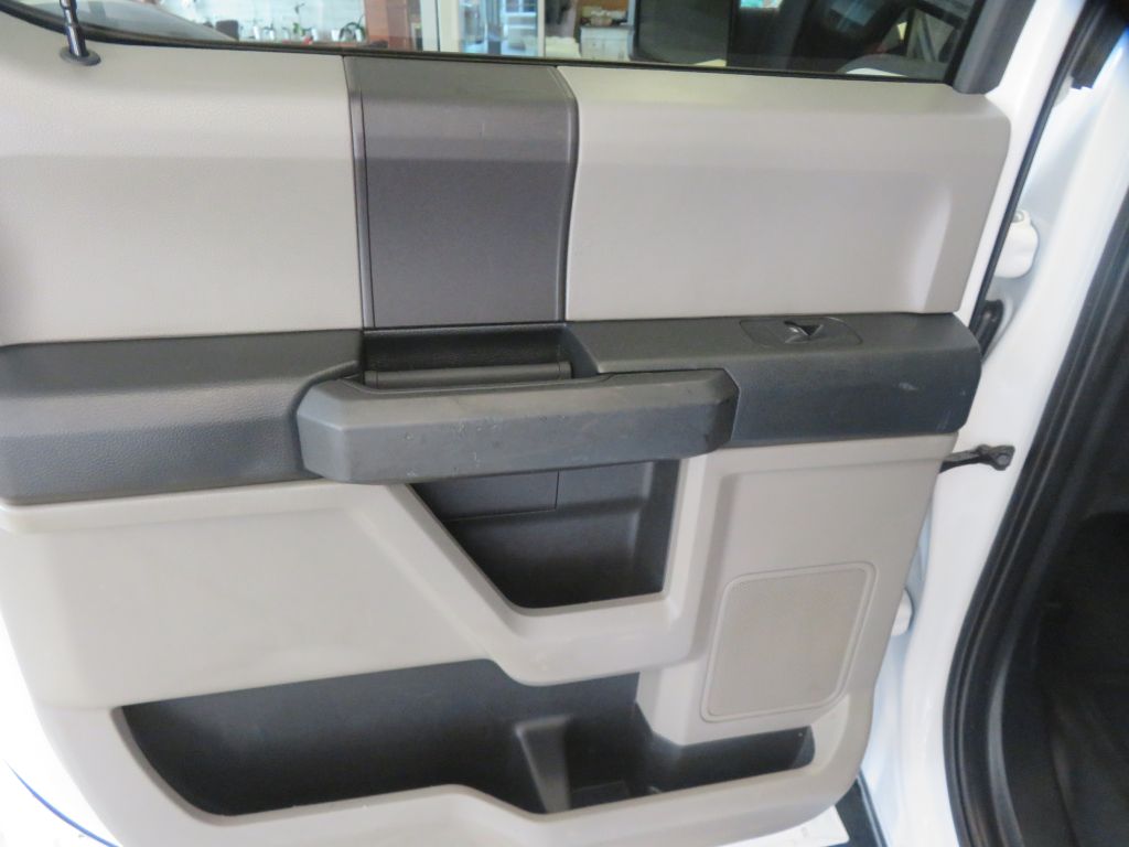 Photo 18 of this FORD F150