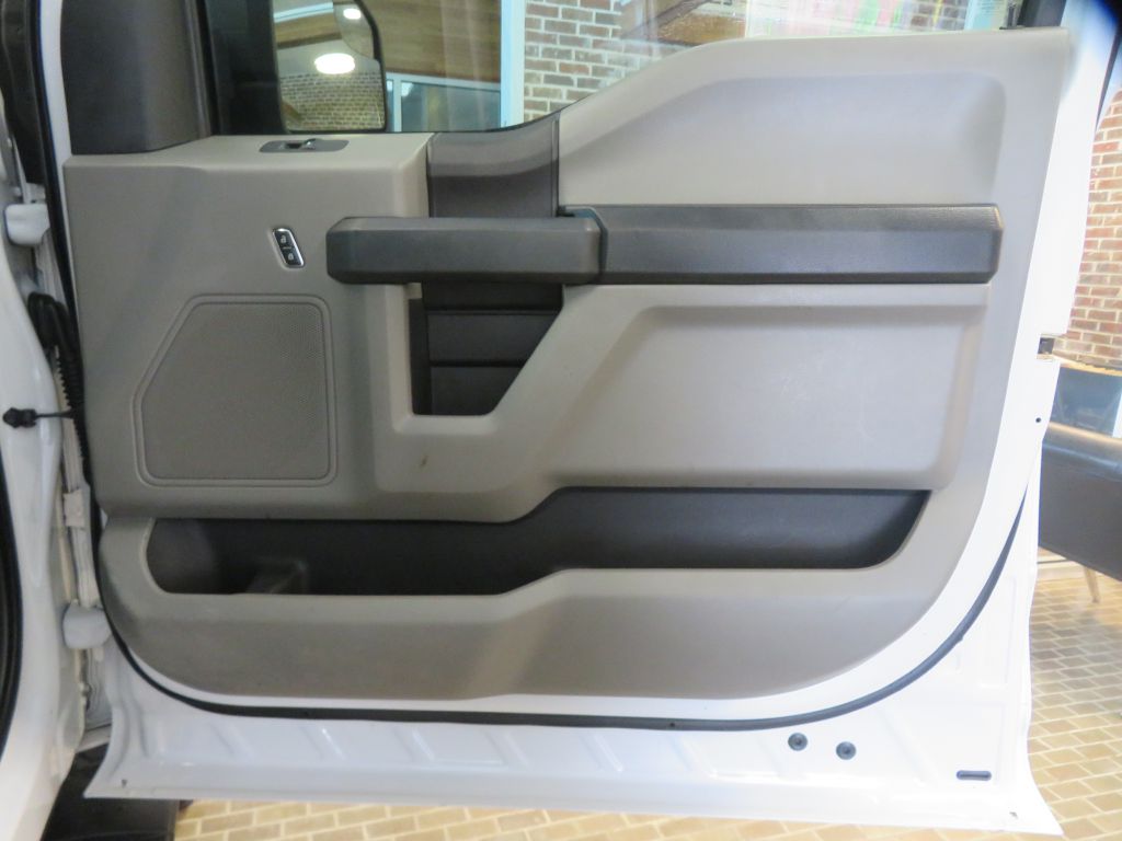 Photo 23 of this FORD F150