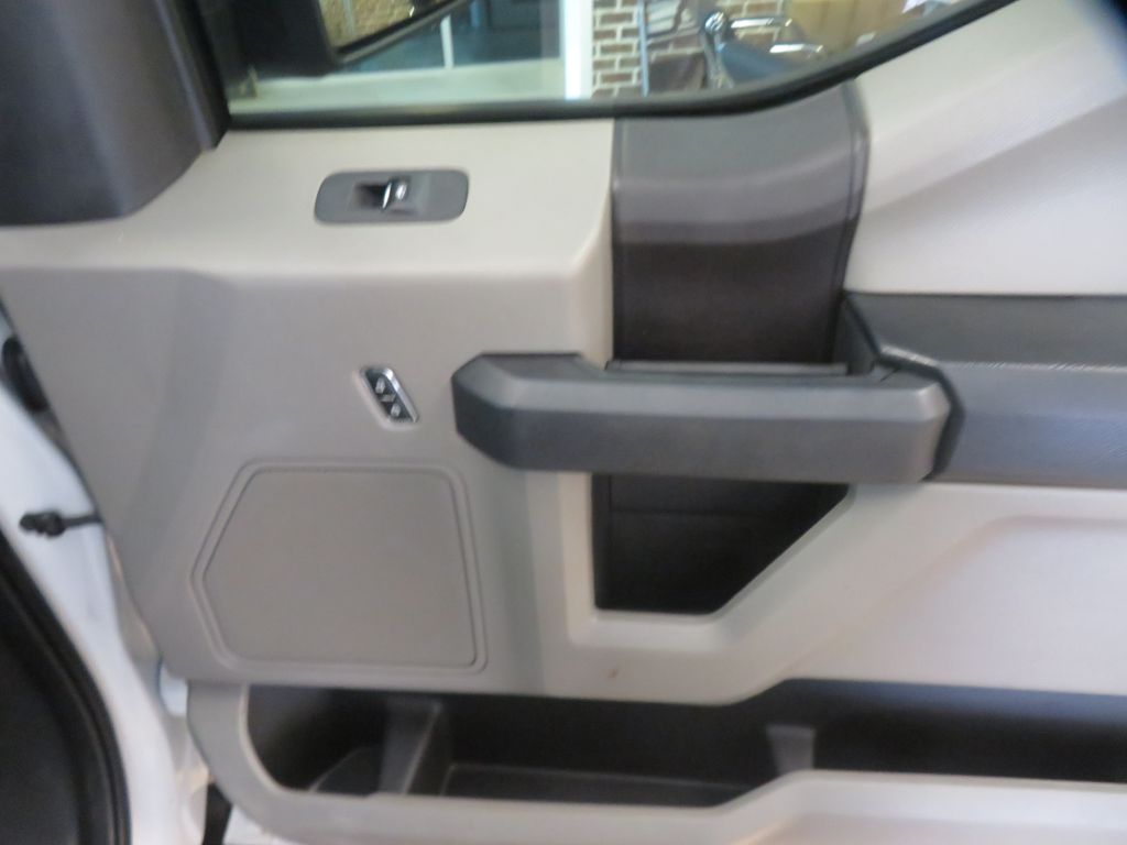 Photo 24 of this FORD F150