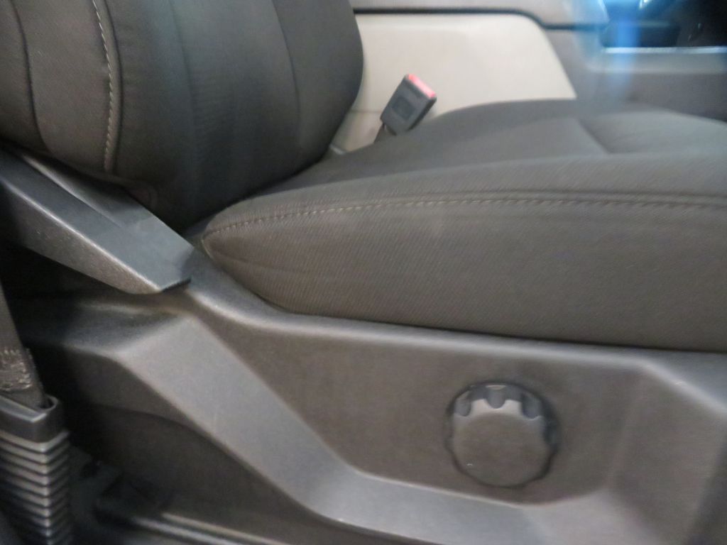 Photo 26 of this FORD F150
