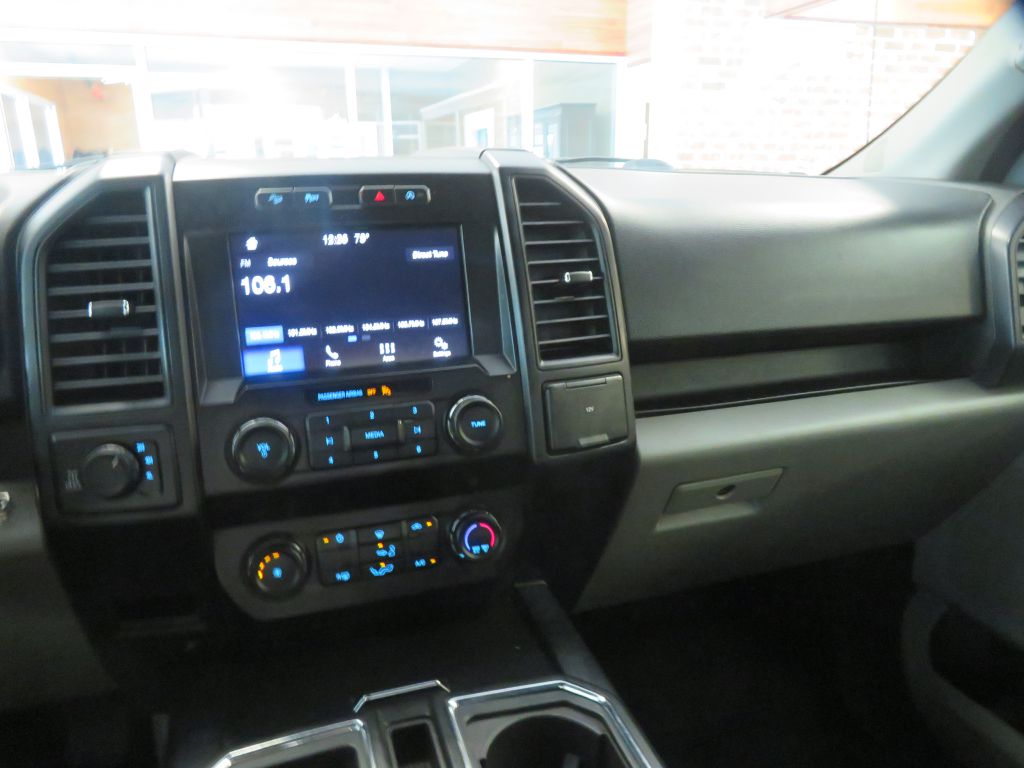 Photo 35 of this FORD F150
