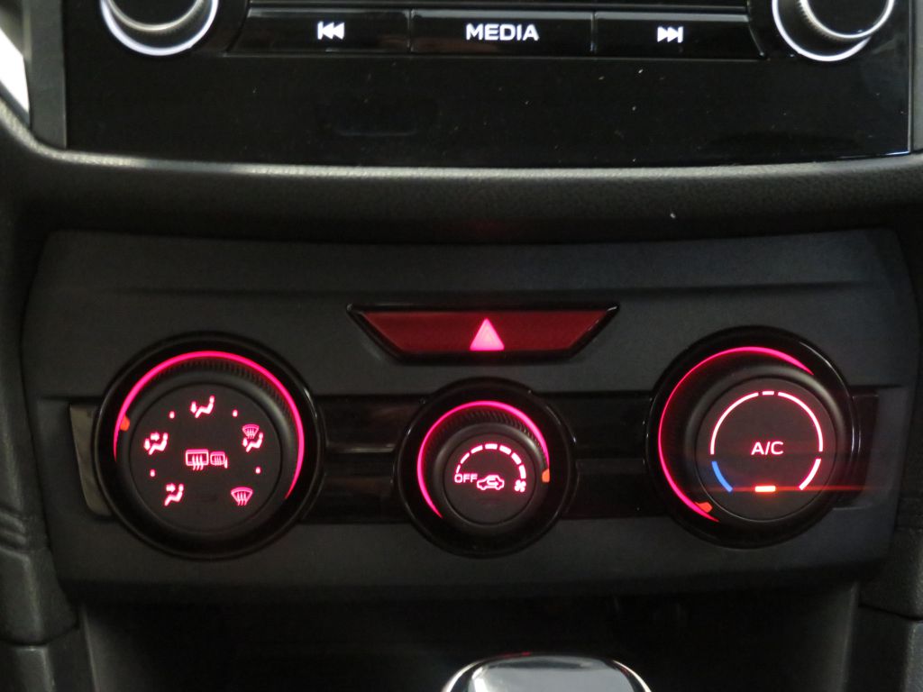 Photo 37 of this SUBARU CROSSTREK