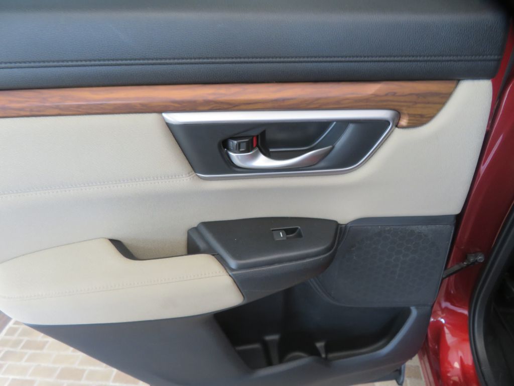 Photo 18 of this HONDA CR-V