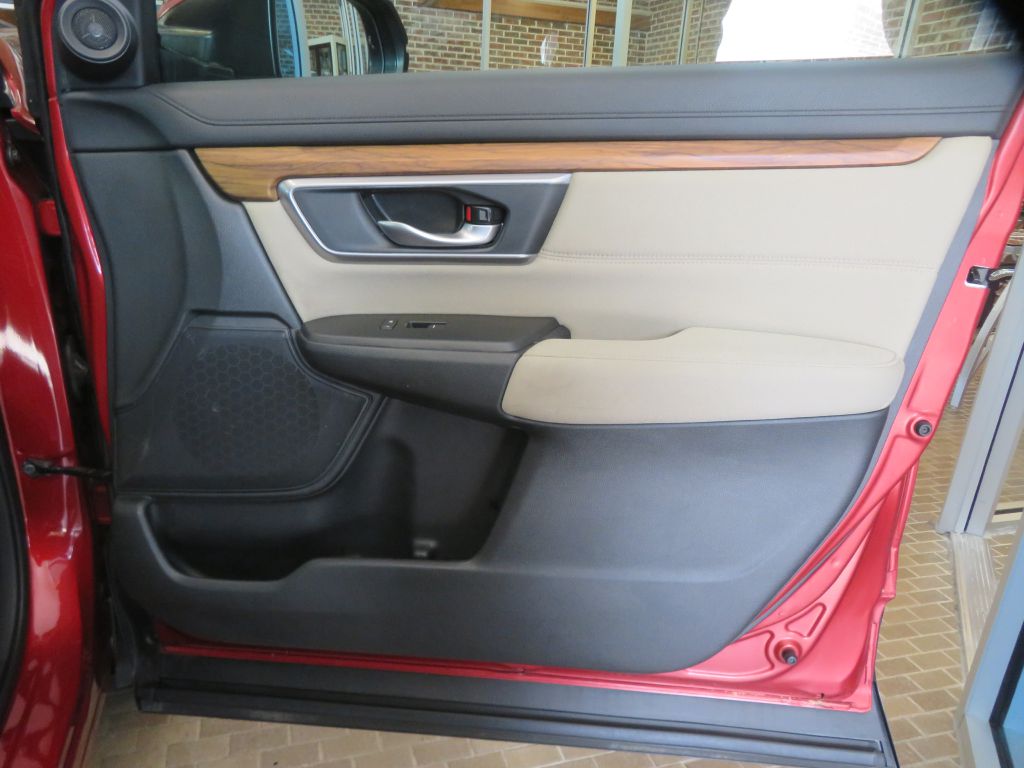 Photo 23 of this HONDA CR-V