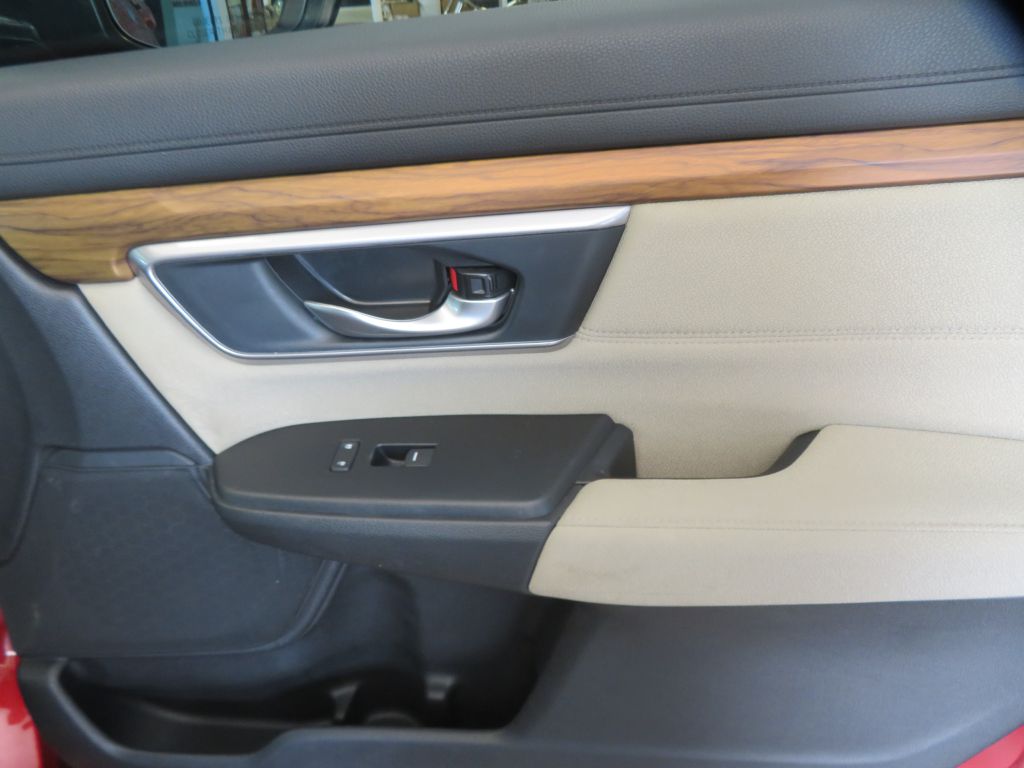 Photo 24 of this HONDA CR-V