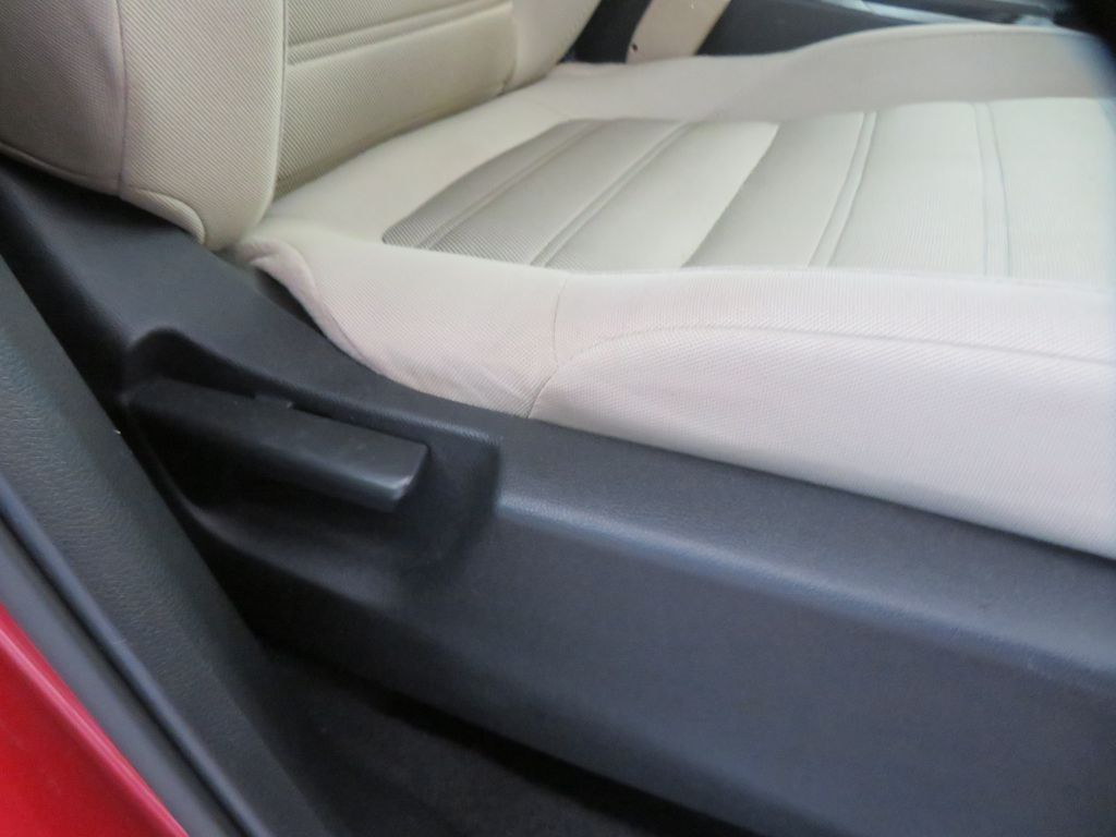 Photo 26 of this HONDA CR-V