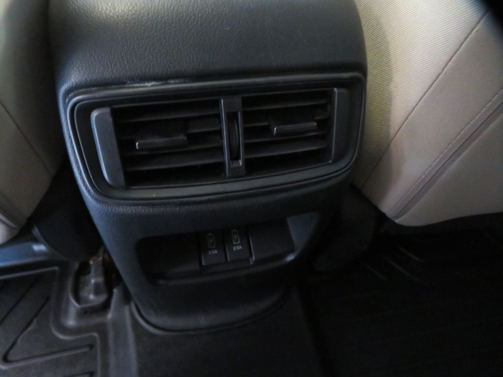 Photo 48 of this HONDA CR-V
