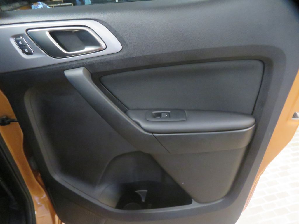 Photo 21 of this FORD RANGER