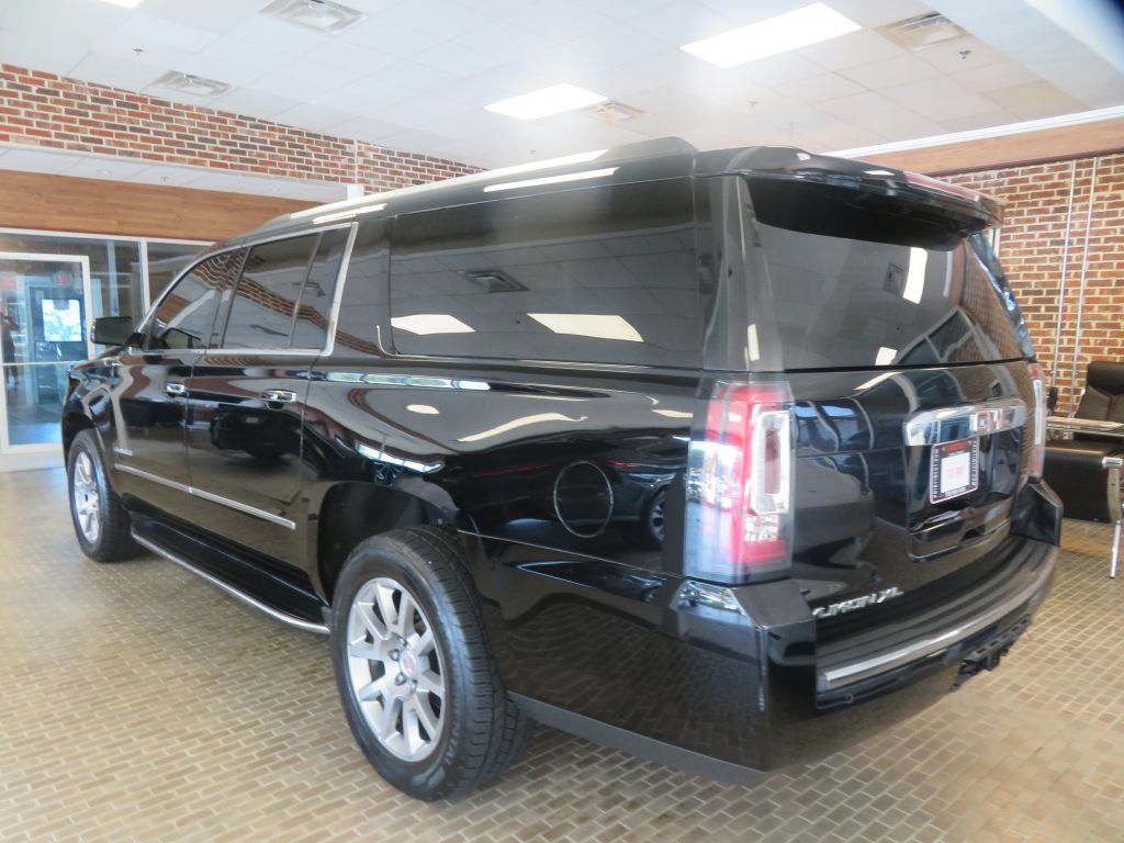 Photo 6 of this GMC YUKON XL