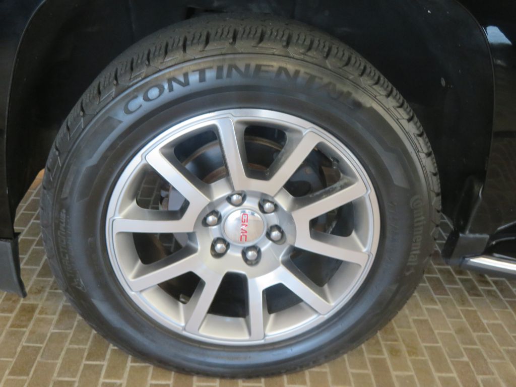 Photo 7 of this GMC YUKON XL
