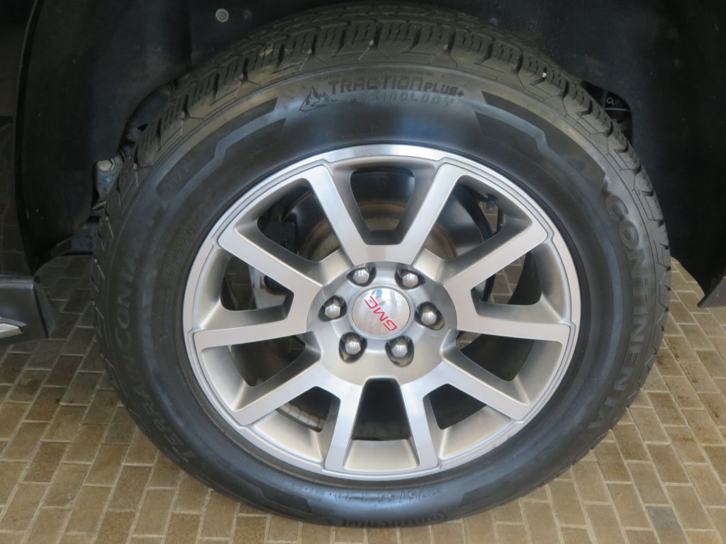 Photo 8 of this GMC YUKON XL