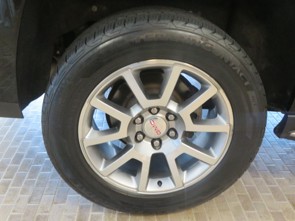 Photo 9 of this GMC YUKON XL