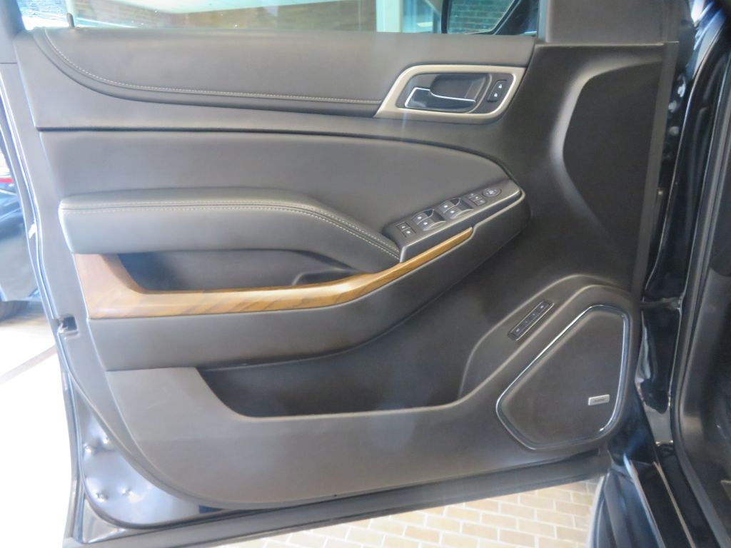 Photo 13 of this GMC YUKON XL