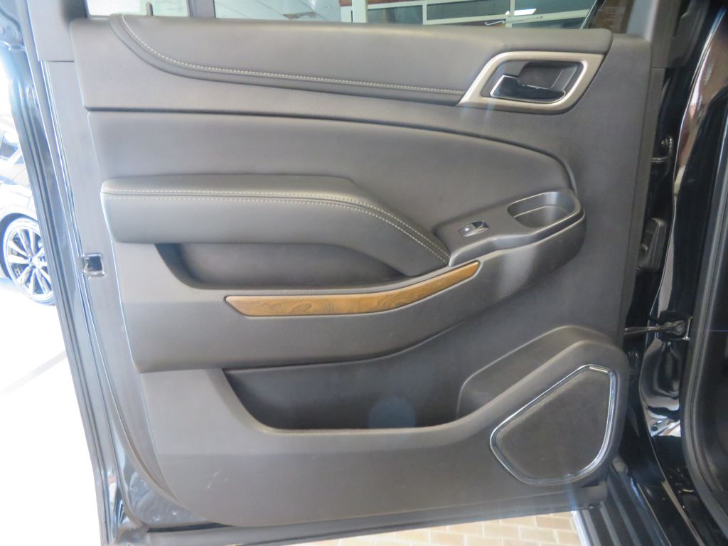 Photo 17 of this GMC YUKON XL