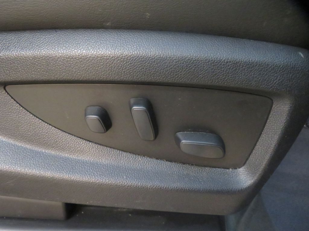 Photo 30 of this GMC YUKON XL
