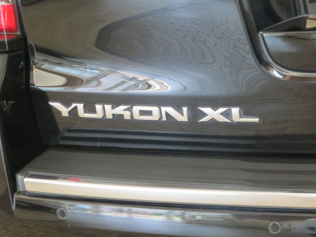 Photo 77 of this GMC YUKON XL