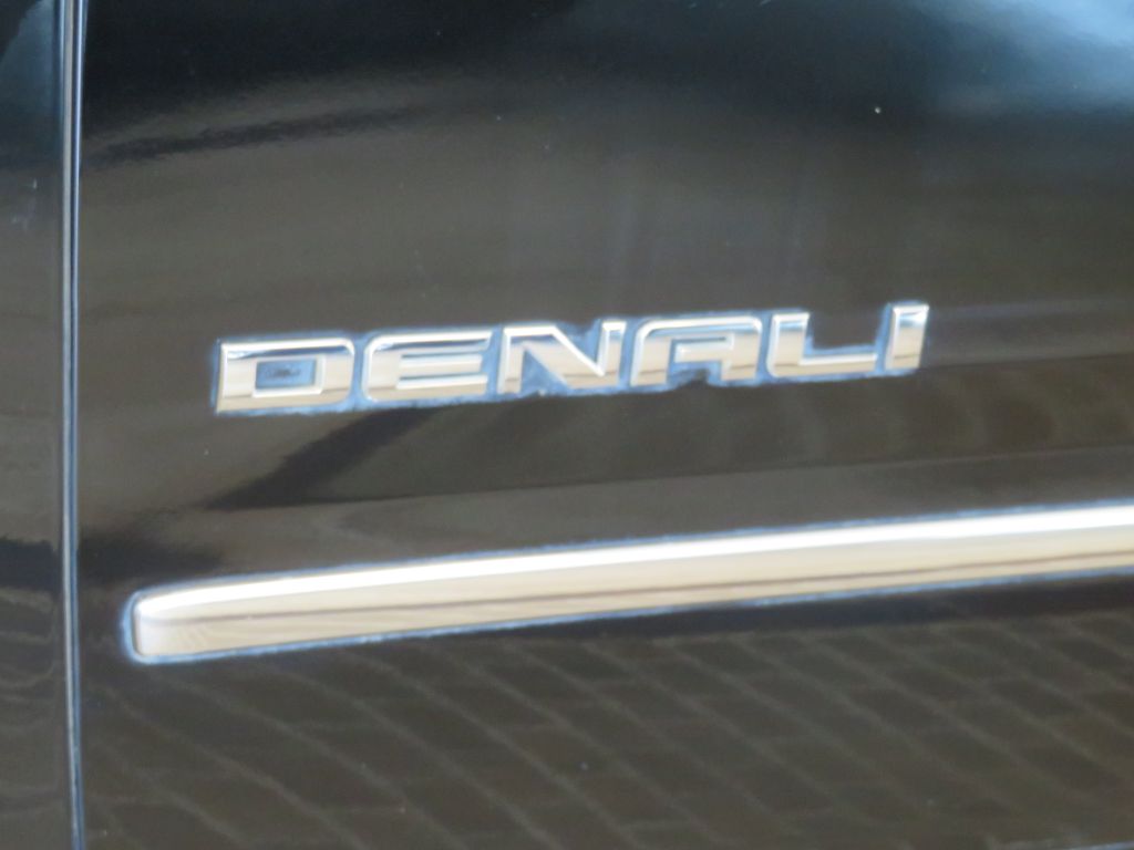 Photo 85 of this GMC YUKON XL