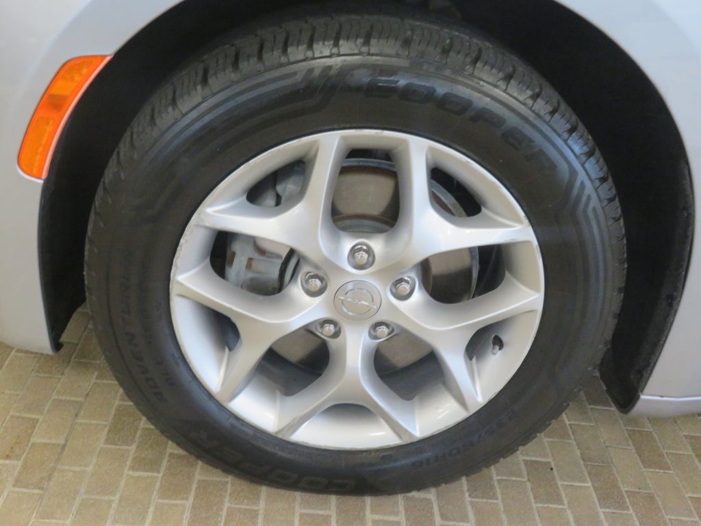 Photo 7 of this CHRYSLER PACIFICA